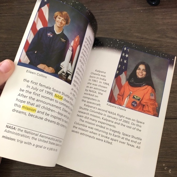 Women Who Dare to Fly by: Mei Hua Chen paperback book - Picture 2 of 3